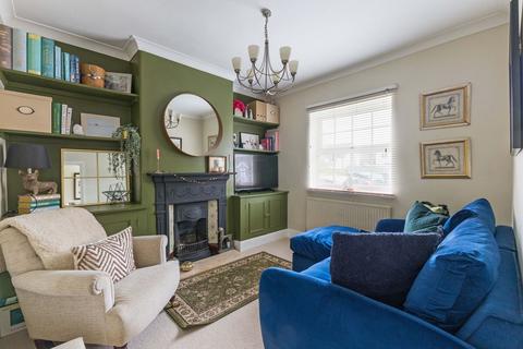2 bed property, in North Dean, £430,000