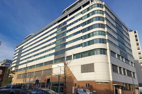 3 bed property, in Huntingdon Street, £180,000