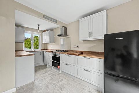 3 bed property, in Cranbrook Close, £260,000
