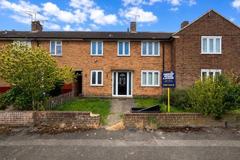 3 bed property, in Cranbrook Close, £260,000