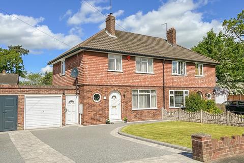3 bed property, in Lingfield Avenue, £280,000