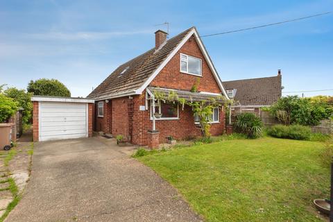 4 bed property, in St. Clements Road, £265,000