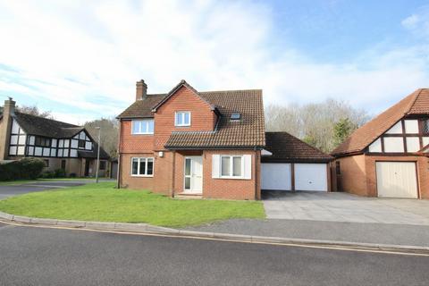 4 bed property, in Talbot Meadows, £550,000