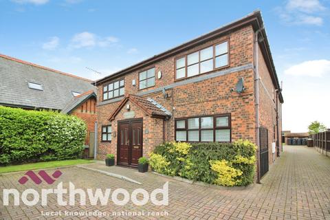 2 bed property, in 137-139 Rufford Road, £120,000