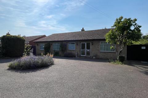 3 bed property, in Highfields Road, £580,000
