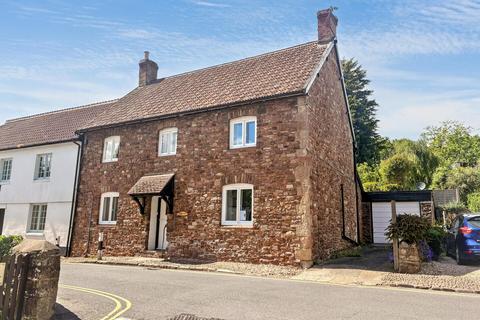 4 bed property, in West Street, £375,000
