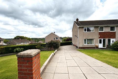3 bed property, in Priors Way, £225,000