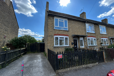 2 bed property, in Cornwallis Avenue, £260,000