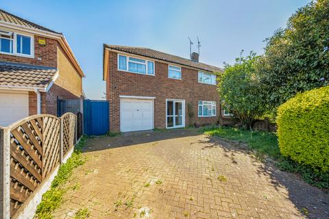 5 bed property, in Katherine Drive, £475,000