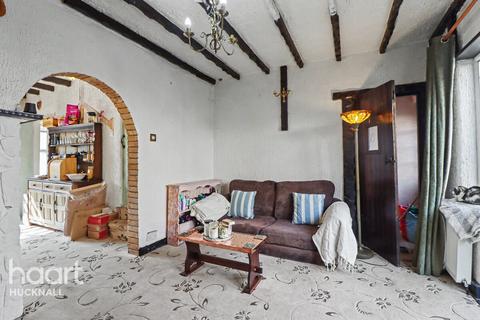 3 bed property, in Sixth Avenue, £140,000