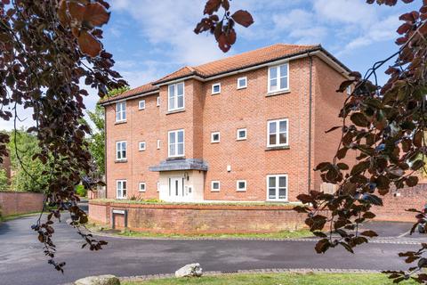 2 bed property, in Brentry, £200,000