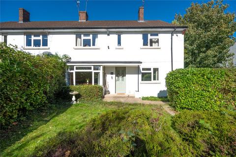 2 bed property, in Abbots Avenue West, £375,000