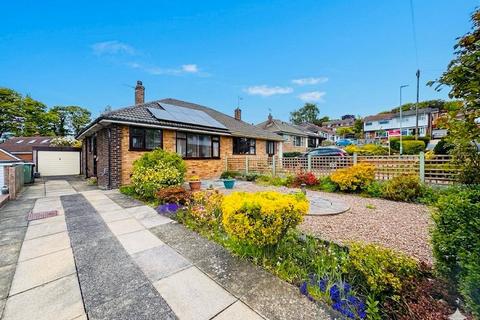 2 bed property, in Layton Park Croft, £274,995