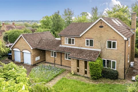 5 bed property, in Harlestone Road, £600,000