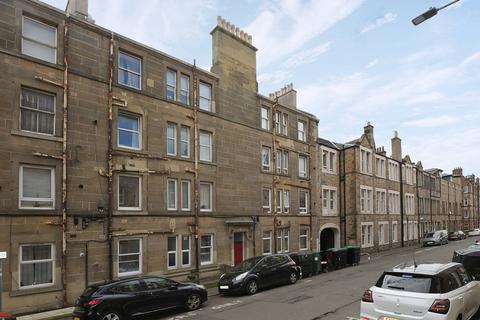 1 bed property, in Watson Crescent, £145,000