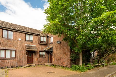 2 bed property, in Somerford Way, £550,000