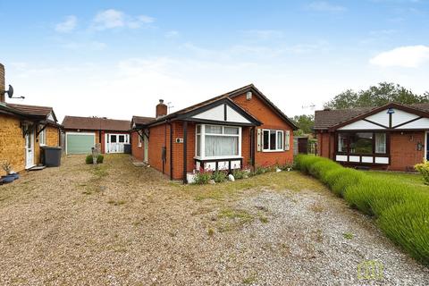 3 bed property, in Elvington Close, £200,000