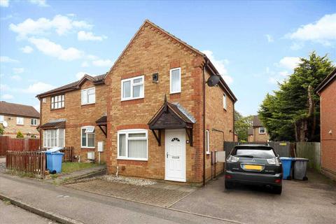 3 bed property, in Sycamore Close, £210,000