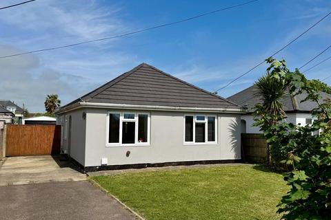 3 bed property, in Molyneux Road, £375,000