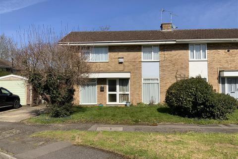 3 bed property, in Meadow View, £300,000
