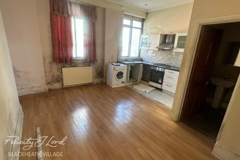 2 bed property, in Eastdown Park, £150,000