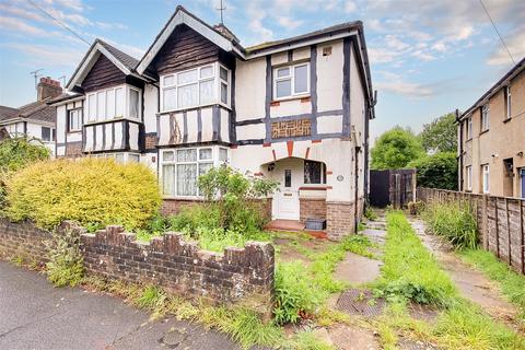 3 bed property, in Westland Avenue, £395,000