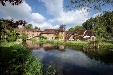 6 bed property, in Longparish, £3,500,000