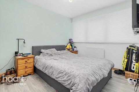 3 bed property, in Kingsfold, £190,000
