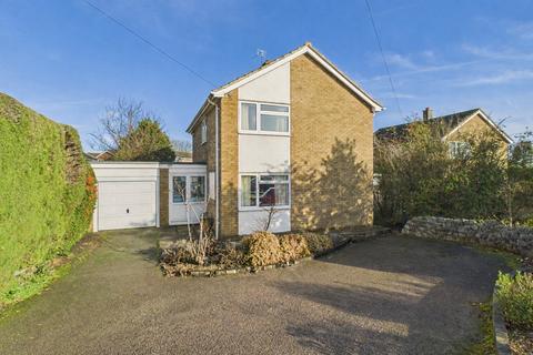 3 bed property, in Wymondley Road, £695,000