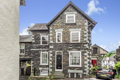 4 bed property, in Roselea and Roselea Flat, £575,000