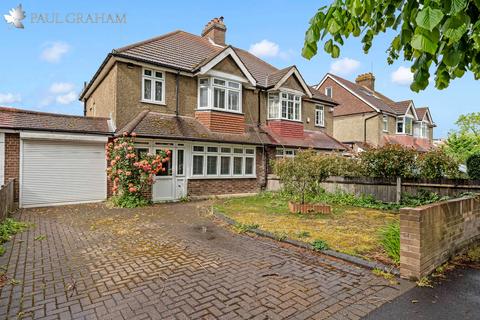 3 bed property, in Beddington Gardens, £675,000