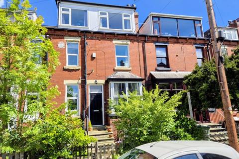 3 bed property, in Lumley Road, £210,000