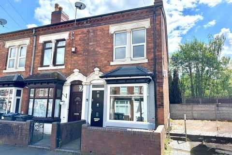 2 bed property, in Allens Road, £75,000