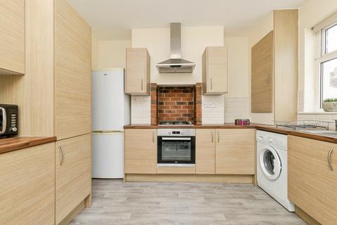 2 bed property, in Aldam Street, £60,000