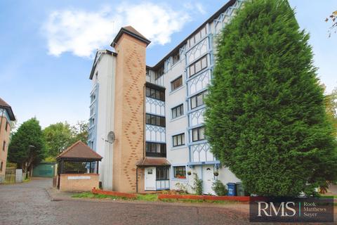 3 bed property, in Alnham Court, £45,000