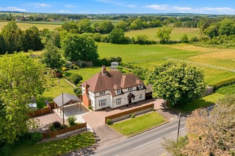 4 bed property, in Birmingham Road, £1,195,000