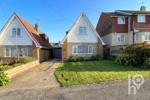 3 bed property, in Cliff Gardens, £280,000
