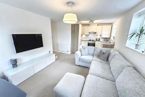 2 bed property, in Lowther Road, £170,000