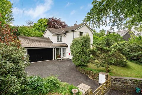4 bed property, in College Road, £535,000