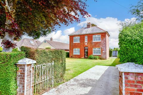 3 bed property, in Stein Road, £650,000