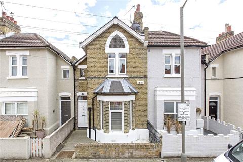 2 bed property, in Verran Road, £850,000