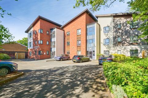 2 bed property, in Bloxwich Road, £90,000