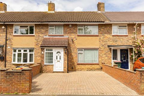 3 bed property, in Walnut Lane, £350,000