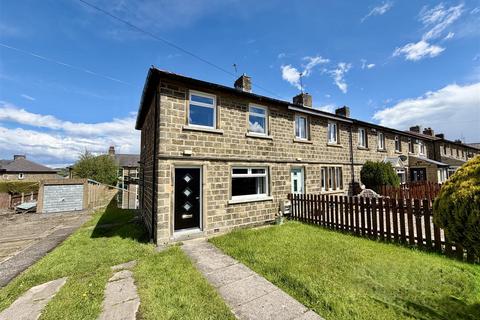 2 bed property, in Bradshaw Avenue, £199,950