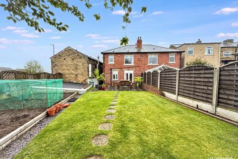 3 bed property, in Chapel Lane, £360,000