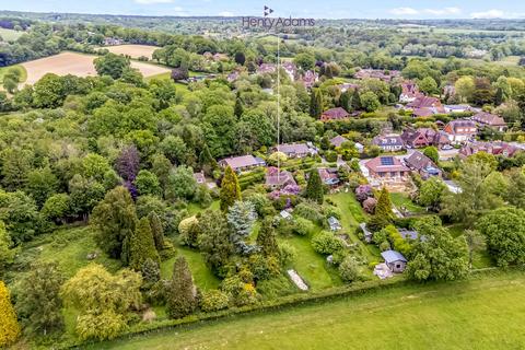 3 bed property, in Enholms Lane, £700,000