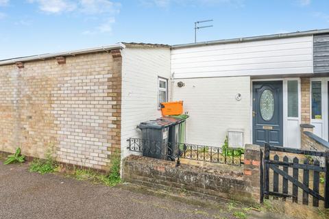 3 bed property, in Travers Way, £300,000