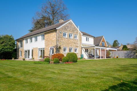4 bed property, in Cadogan Park, £1,600,000