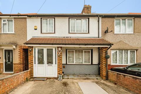 3 bed property, in Broadmark Road, £425,000