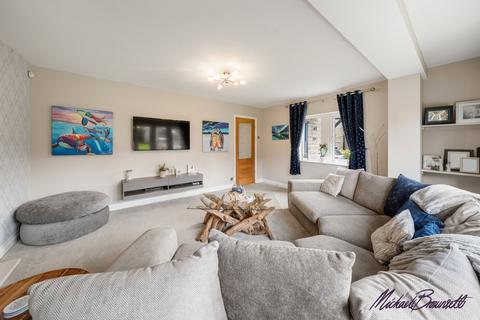 3 bed property, in Back Lane, £375,000